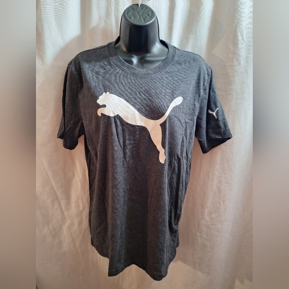 Puma  Graphic T-shirt size small - Picture 1 of 5